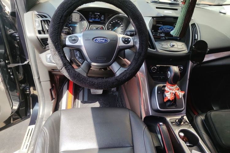 Used Ford Kuga 2015 2.0L GTDi Four-Wheel Drive Elite Model Steering Wheel