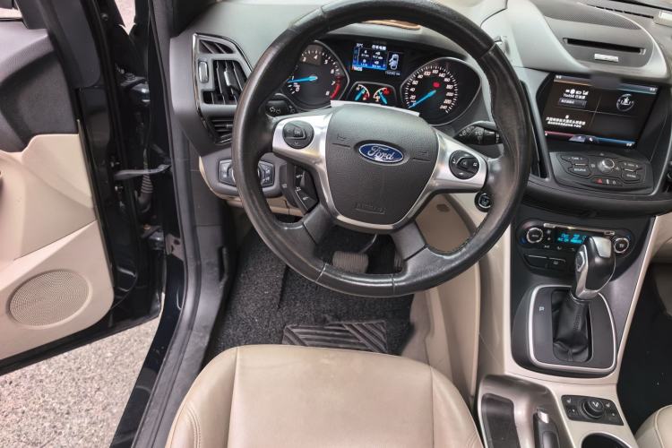 Used Ford Kuga 2015 1.5L GTDi Four-Wheel-Drive Elite Model Steering Wheel