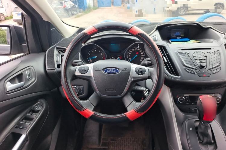 Used Ford Kuga 2015 1.5L GTDi Two-Wheel-Drive Comfort Model Steering Wheel