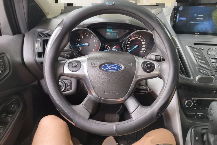 Used Ford Kuga 2015 1.5L GTDi Two-Wheel-Drive Comfort Model Steering Wheel