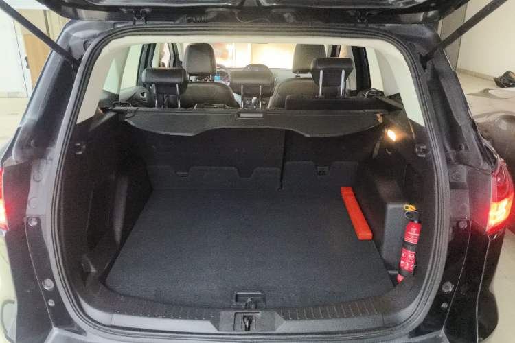 Used Ford Kuga 2015 1.5L GTDi Two-Wheel Drive Fashion Edition Trunk