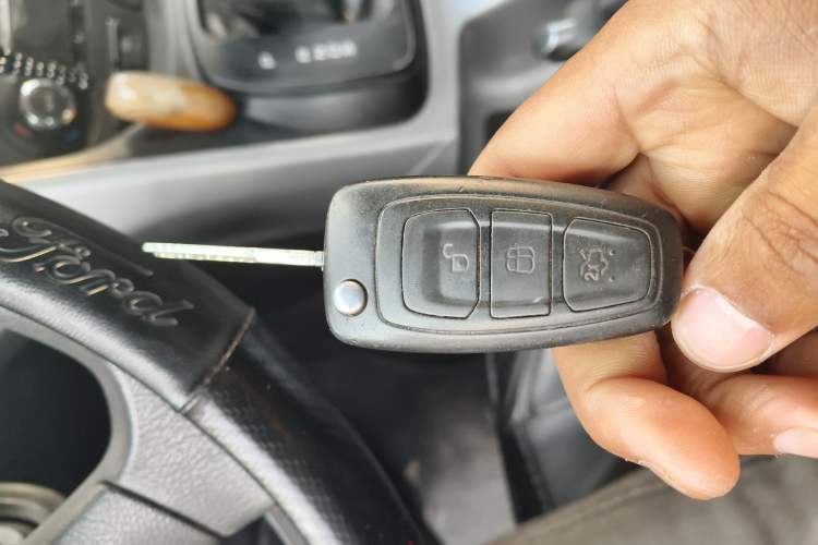 Used Ford Kuga 2015 1.5L GTDi Two-Wheel-Drive Comfort Model Vehicle Key
