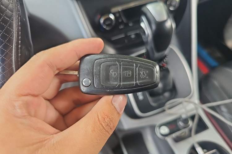 Used Ford Kuga 2015 1.5L GTDi Two-Wheel Drive Fashion Edition Vehicle Key
