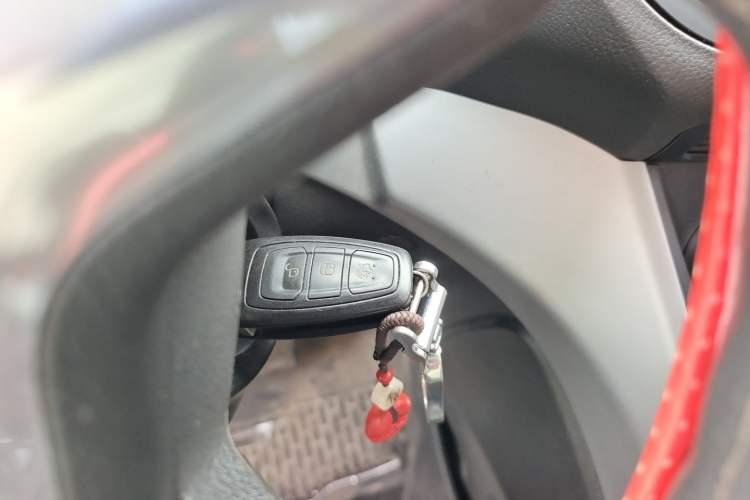 Used Ford Kuga 2015 1.5L GTDi Two-Wheel-Drive Comfort Model Vehicle Key