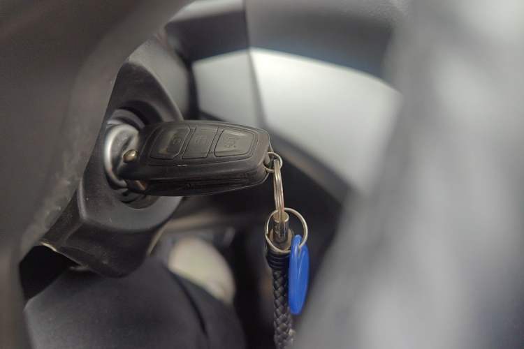 Used Ford Kuga 2015 1.5L GTDi Two-Wheel-Drive Comfort Model Vehicle Key