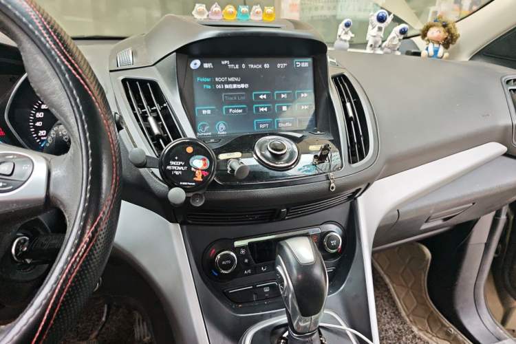 Used Ford Kuga 2015 1.5L GTDi Two-Wheel Drive Fashion Edition Audio And AC Panel
