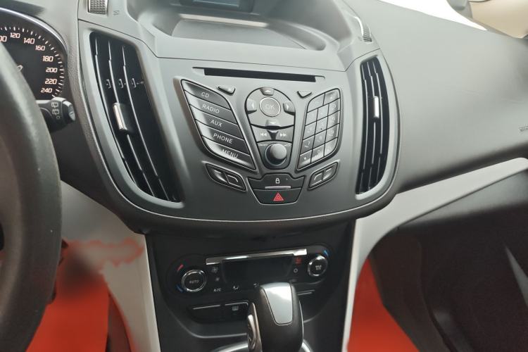 Used Ford Kuga 2015 1.5L GTDi Two-Wheel Drive Fashion Edition Audio And AC Panel