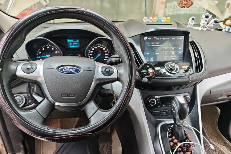 Used Ford Kuga 2015 1.5L GTDi Two-Wheel Drive Fashion Edition Center Console