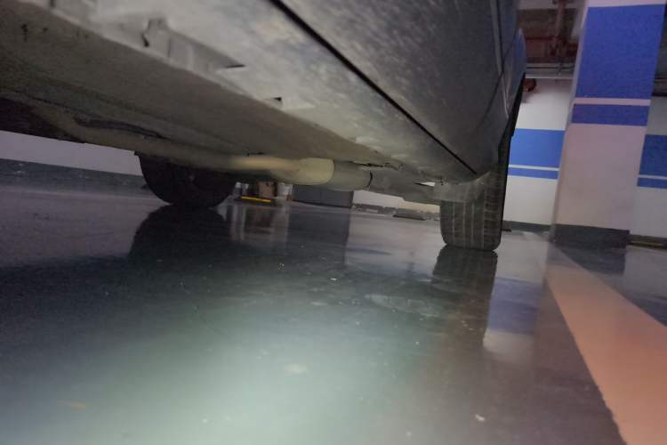 Used Ford Kuga 2015 2.0L GTDi Four-Wheel-Drive Sport Model Chassis Front Left