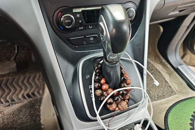 Used Ford Kuga 2015 1.5L GTDi Two-Wheel Drive Fashion Edition Gear Lever