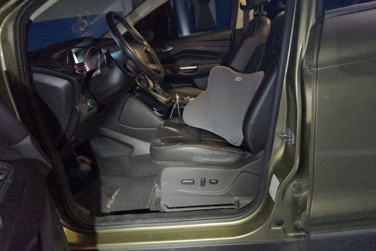Used Ford Kuga 2015 2.0L GTDi Four-Wheel-Drive Sport Model Left Front Seat