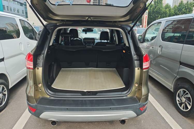 Used Ford Kuga 2015 1.5L GTDi Two-Wheel Drive Fashion Edition Trunk