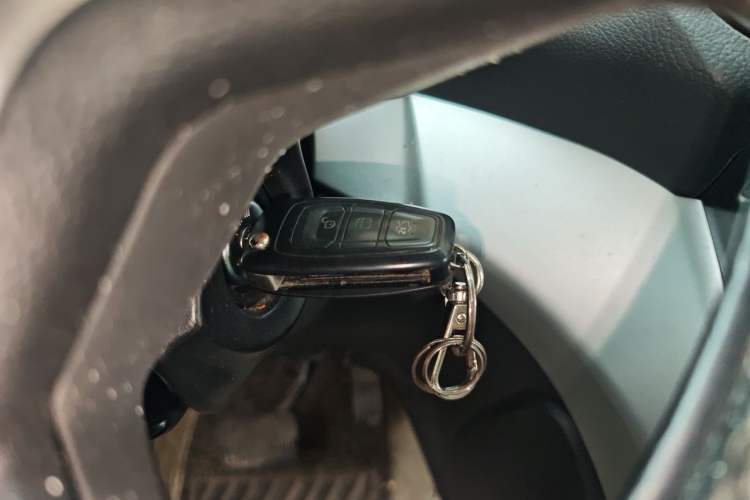 Used Ford Kuga 2015 1.5L GTDi Two-Wheel Drive Fashion Edition Vehicle Key