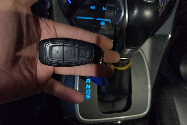 Used Ford Kuga 2015 2.0L GTDi Four-Wheel-Drive Sport Model Vehicle Key