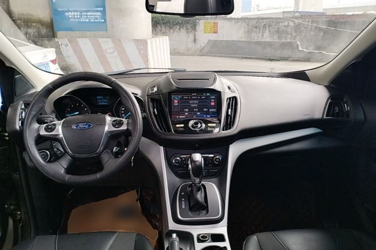 Used Ford Kuga 2015 1.5L GTDi Two-Wheel Drive Fashion Edition Center Console