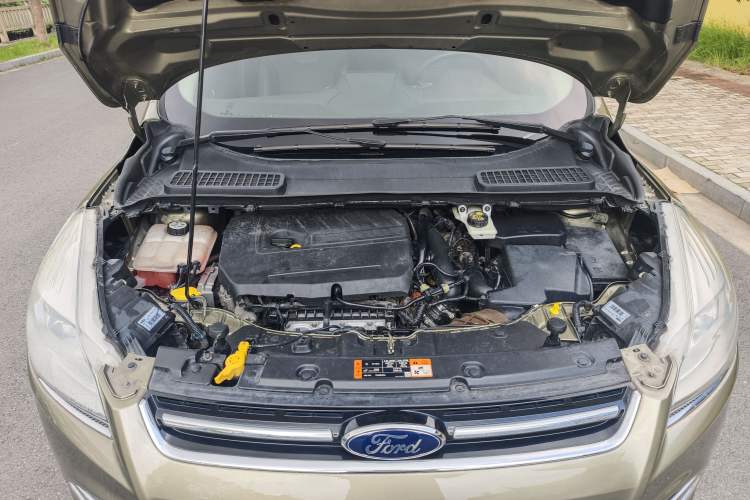 Used Ford Kuga 2015 1.5L GTDi Two-Wheel Drive Fashion Edition Engine Bay