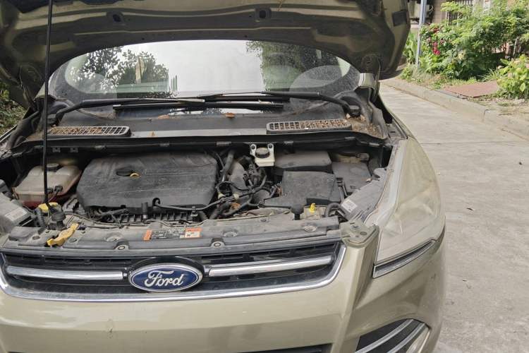 Used Ford Kuga 2015 1.5L GTDi Two-Wheel Drive Fashion Edition Engine Bay Left