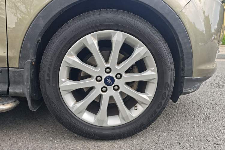 Used Ford Kuga 2015 1.5L GTDi Two-Wheel Drive Fashion Edition Exterior 3