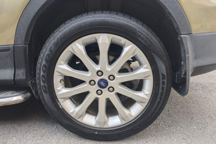 Used Ford Kuga 2015 1.5L GTDi Two-Wheel Drive Fashion Edition Exterior 4