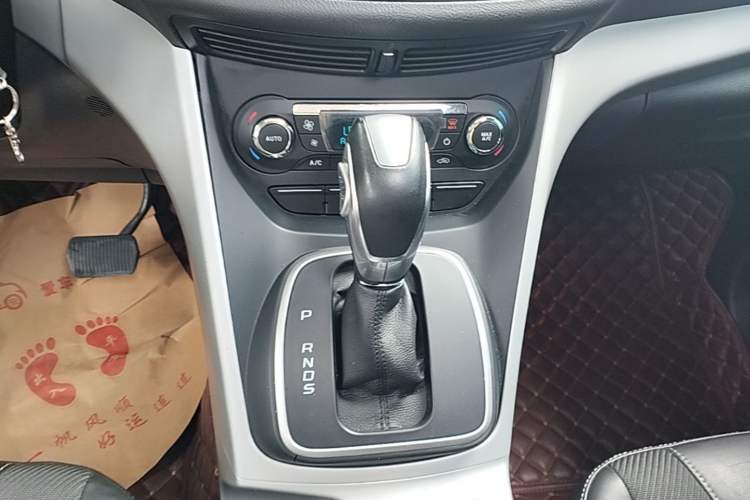 Used Ford Kuga 2015 1.5L GTDi Two-Wheel Drive Fashion Edition Gear Lever