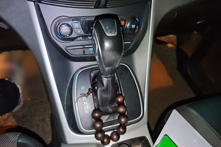 Used Ford Kuga 2015 1.5L GTDi Two-Wheel Drive Fashion Edition Gear Lever