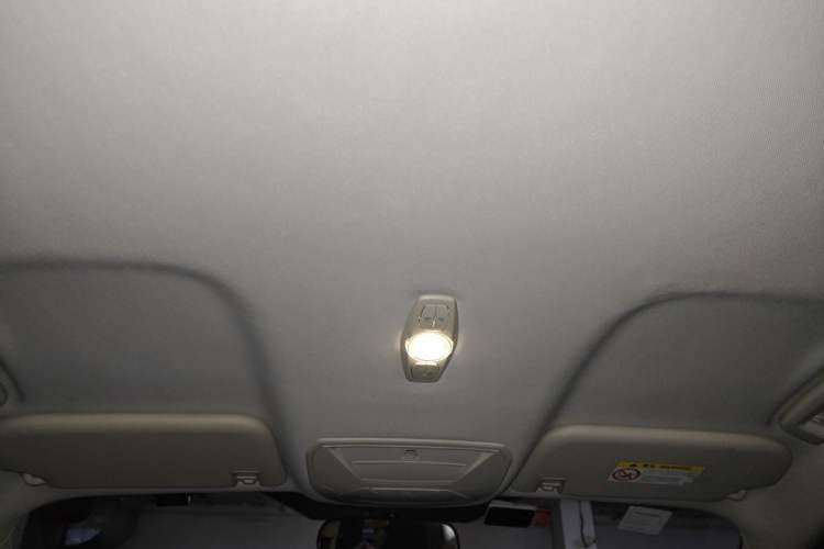 Used Ford Kuga 2015 1.5L GTDi Two-Wheel-Drive Comfort Model Headliner