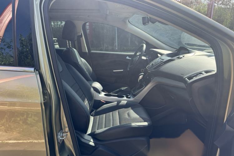 Used Ford Kuga 2015 1.5L GTDi Two-Wheel Drive Fashion Edition Interior 2