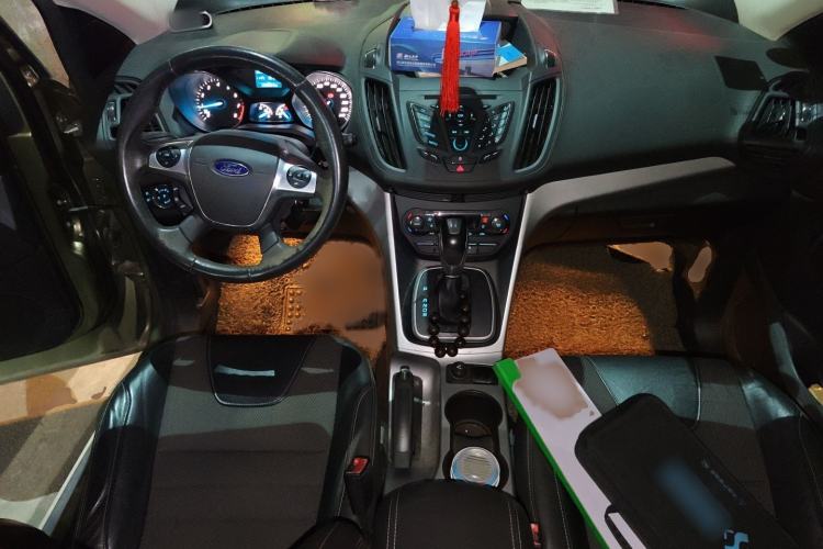 Used Ford Kuga 2015 1.5L GTDi Two-Wheel Drive Fashion Edition Interior 2