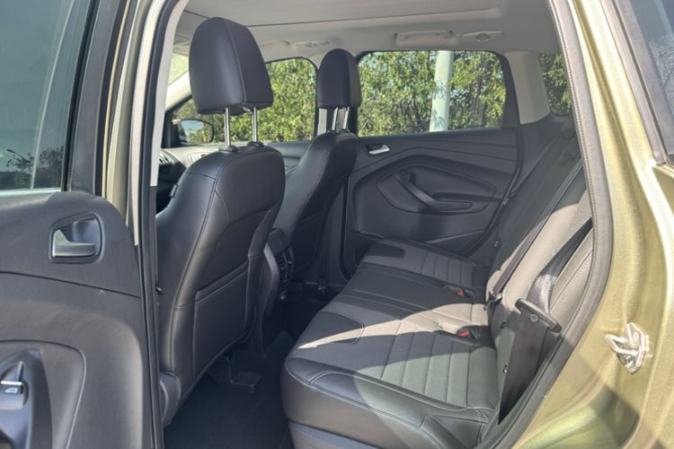 Used Ford Kuga 2015 1.5L GTDi Two-Wheel Drive Fashion Edition Interior 3