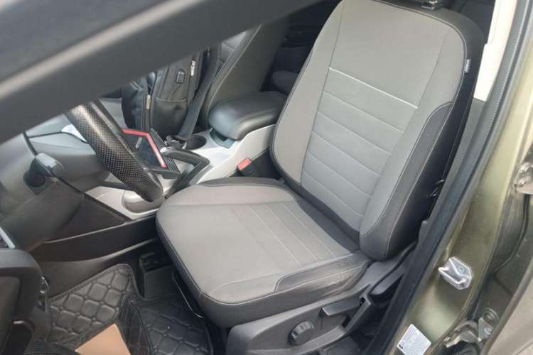 Used Ford Kuga 2015 1.5L GTDi Two-Wheel-Drive Comfort Model Interior 3