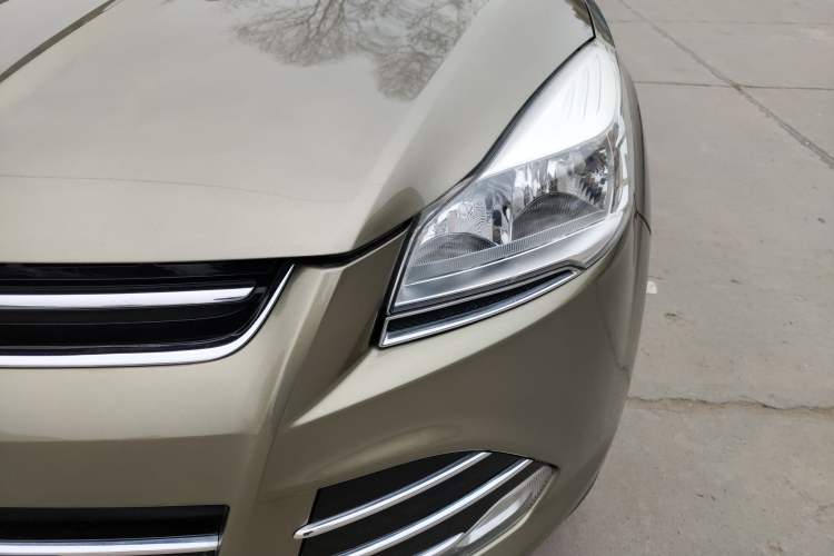 Used Ford Kuga 2015 2.0L GTDi Four-Wheel Drive Elite Model Left Front Headlight