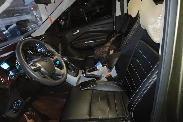 Used Ford Kuga 2015 1.5L GTDi Two-Wheel-Drive Comfort Model Left Front Seat