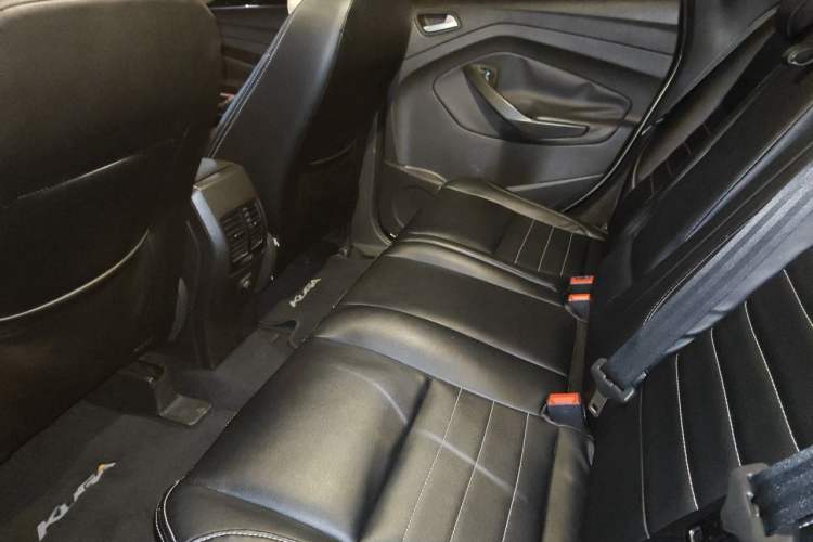 Used Ford Kuga 2015 1.5L GTDi Two-Wheel-Drive Comfort Model Left Rear Seat