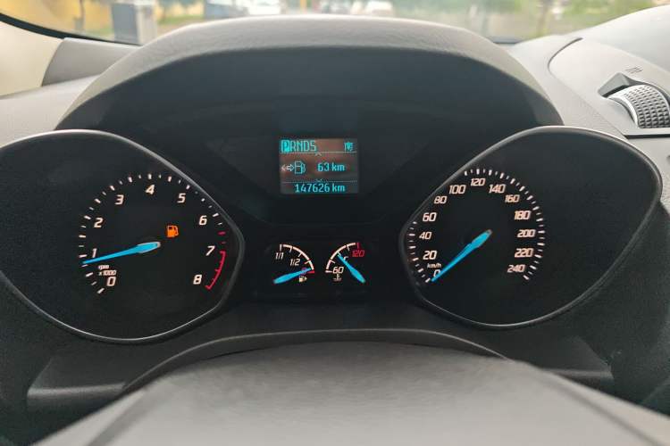 Used Ford Kuga 2015 1.5L GTDi Two-Wheel Drive Fashion Edition Odometer Close Up