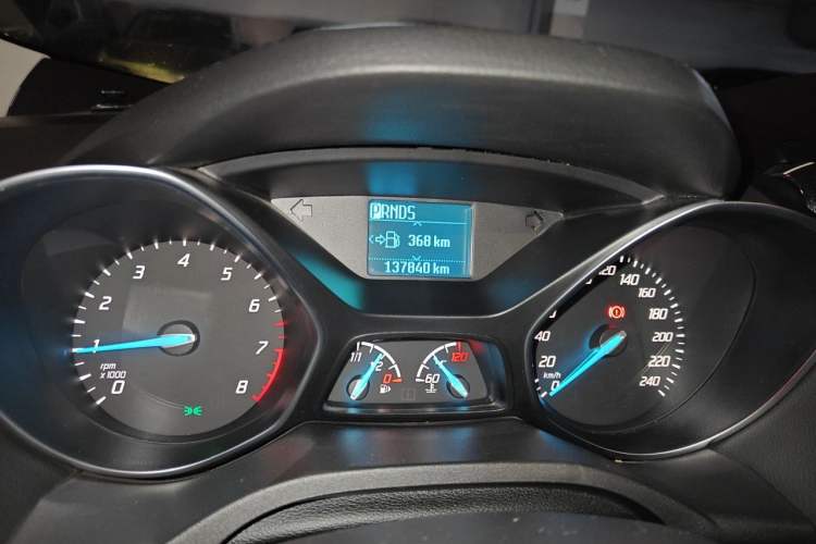 Used Ford Kuga 2015 1.5L GTDi Two-Wheel-Drive Comfort Model Odometer Close Up