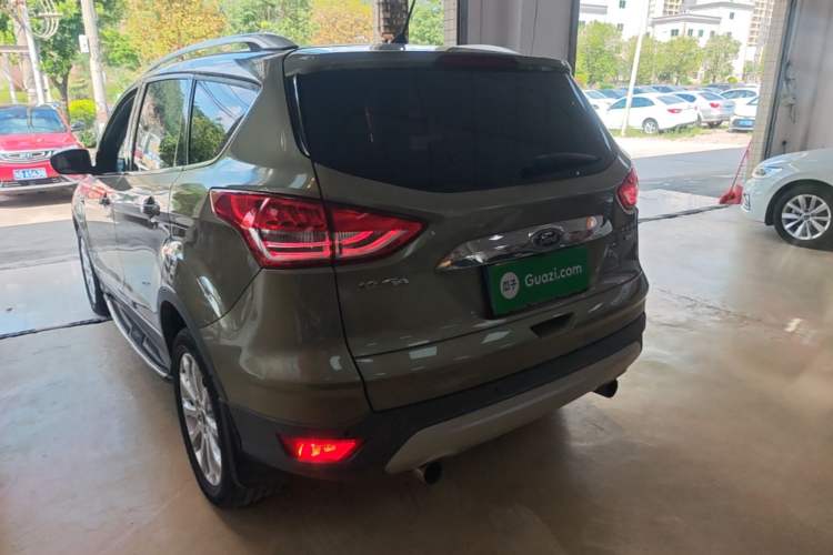 Used Ford Kuga 2015 1.5L GTDi Four-Wheel-Drive Elite Model Rear Left 45 Deg