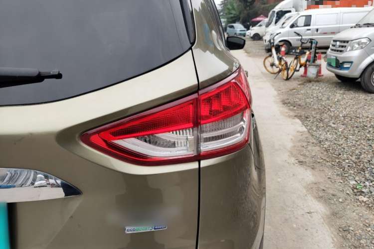 Used Ford Kuga 2015 2.0L GTDi Four-Wheel Drive Elite Model Right Rear Taillight