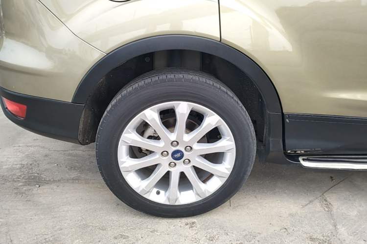 Used Ford Kuga 2015 1.5L GTDi Two-Wheel Drive Fashion Edition Right Rear Wheel Hub
