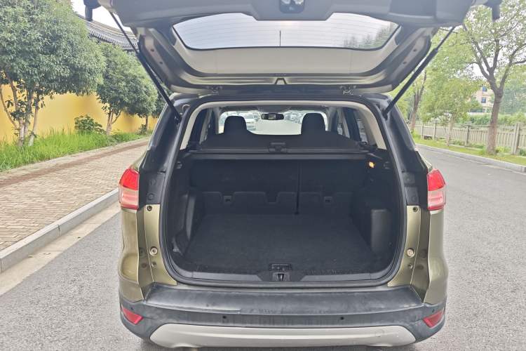 Used Ford Kuga 2015 1.5L GTDi Two-Wheel Drive Fashion Edition Trunk