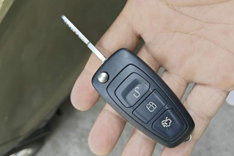 Used Ford Kuga 2015 1.5L GTDi Two-Wheel Drive Fashion Edition Vehicle Key