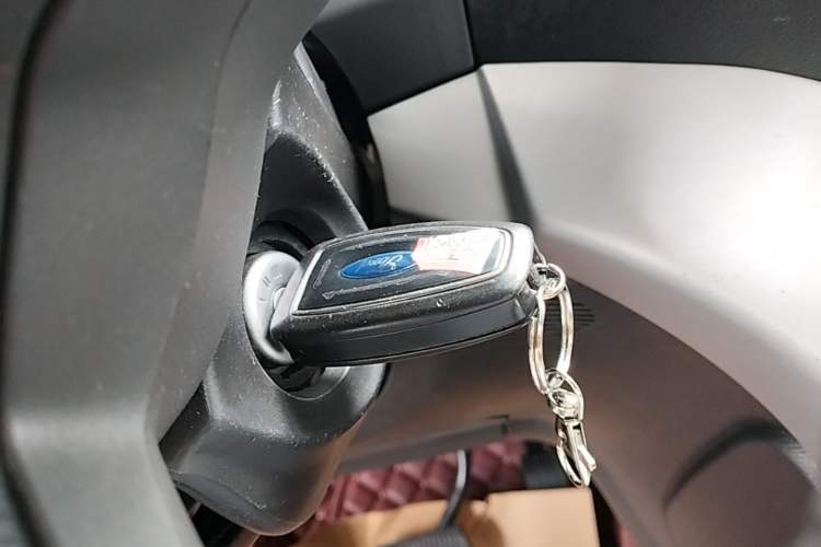 Used Ford Kuga 2015 1.5L GTDi Two-Wheel Drive Fashion Edition Vehicle Key