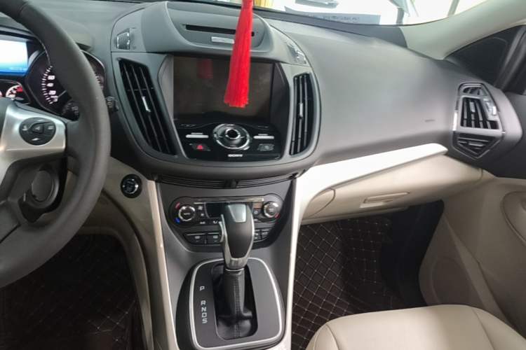Used Ford Kuga 2015 2.0L GTDi Four-Wheel Drive Prestige Model Audio And AC Panel