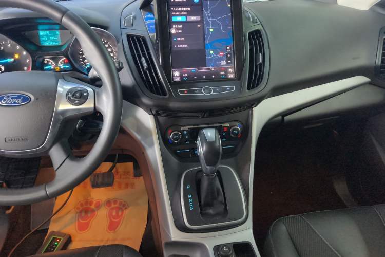 Used Ford Kuga 2015 1.5L GTDi Two-Wheel Drive Fashion Edition Audio And AC Panel
