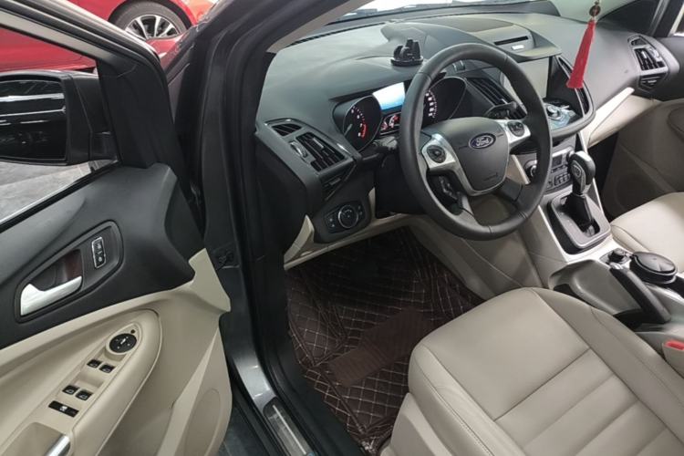 Used Ford Kuga 2015 2.0L GTDi Four-Wheel Drive Prestige Model Driver Seat