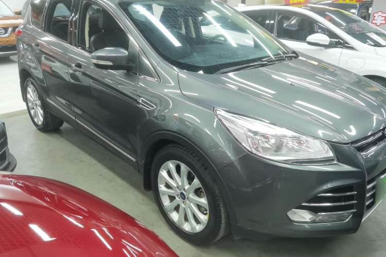 Used Ford Kuga 2015 1.5L GTDi Two-Wheel Drive Fashion Edition Exterior 2