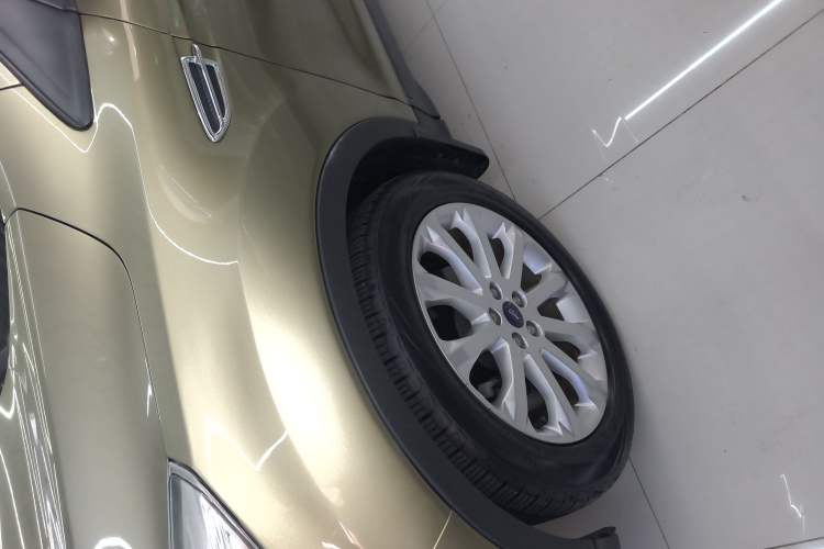 Used Ford Kuga 2015 1.5L GTDi Two-Wheel Drive Fashion Edition Exterior 7