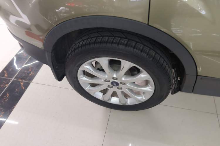 Used Ford Kuga 2015 1.5L GTDi Two-Wheel Drive Fashion Edition Exterior 8