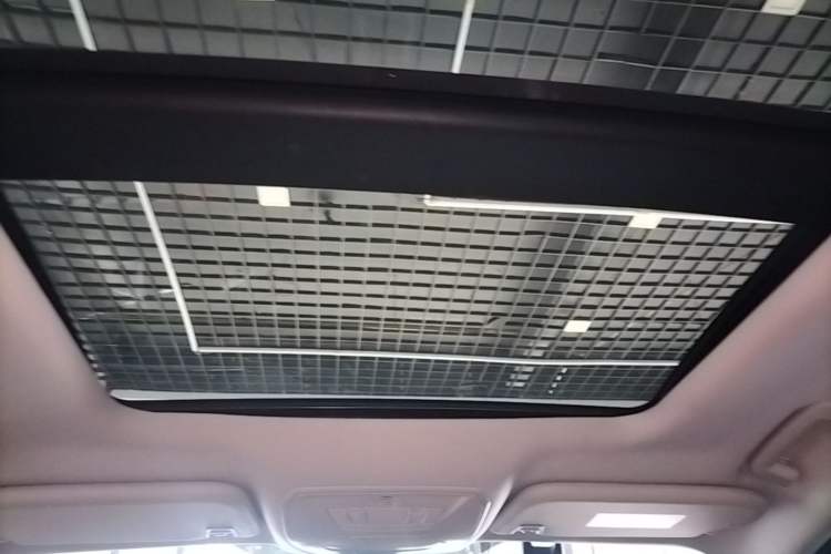 Used Ford Kuga 2015 1.5L GTDi Four-Wheel-Drive Elite Model Headliner
