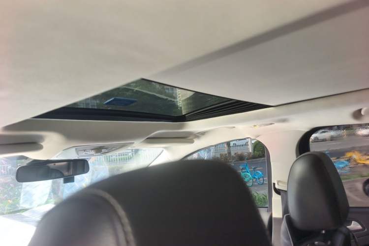 Used Ford Kuga 2015 2.0L GTDi Four-Wheel Drive Prestige Model Headliner