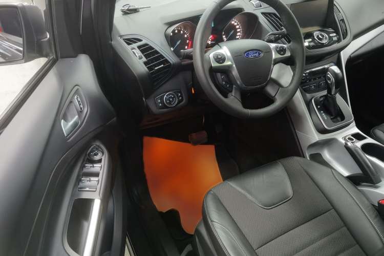 Used Ford Kuga 2015 1.5L GTDi Two-Wheel Drive Fashion Edition Interior 2